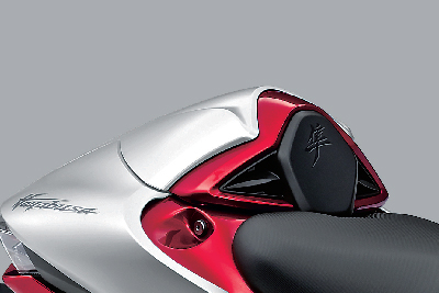 Single_Seat_Cowling_B5M_Matte_Silver_Red_60a3b63f72fa9.jpg
